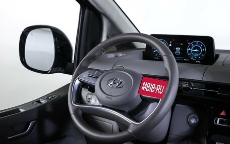 Hyundai Staria, 2021 год, 4 790 000 рублей, 17 фотография