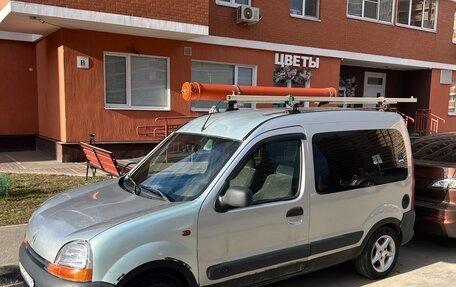 Renault Kangoo II рестайлинг, 2002 год, 330 000 рублей, 2 фотография