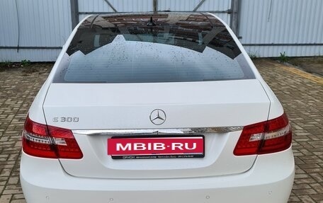 Mercedes-Benz E-Класс, 2010 год, 1 580 000 рублей, 2 фотография