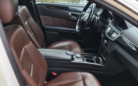 Mercedes-Benz E-Класс, 2010 год, 1 580 000 рублей, 13 фотография