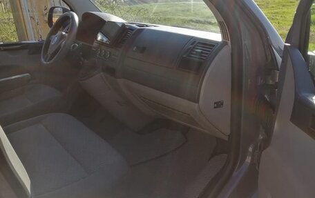 Volkswagen Caravelle T5, 2013 год, 1 500 000 рублей, 9 фотография