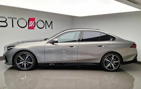 BMW 5 серия, 2025 год, 9 555 000 рублей, 16 фотография