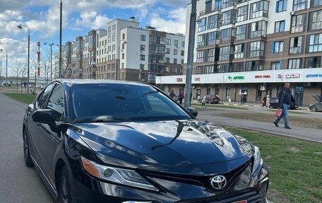 Toyota Camry, 2021 год, 2 200 000 рублей, 1 фотография