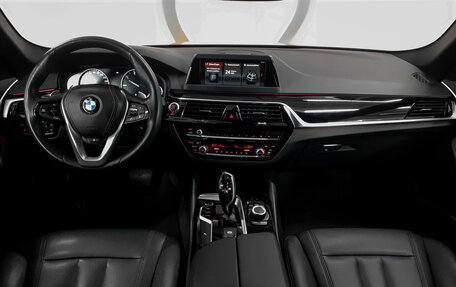 BMW 5 серия, 2019 год, 4 100 000 рублей, 8 фотография