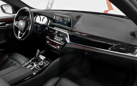 BMW 5 серия, 2019 год, 4 100 000 рублей, 9 фотография