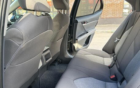 Toyota Camry, 2021 год, 2 200 000 рублей, 8 фотография