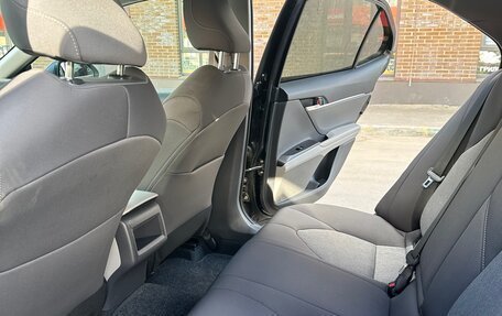 Toyota Camry, 2021 год, 2 200 000 рублей, 9 фотография