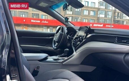 Toyota Camry, 2021 год, 2 200 000 рублей, 7 фотография