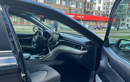 Toyota Camry, 2021 год, 2 200 000 рублей, 12 фотография