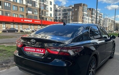 Toyota Camry, 2021 год, 2 200 000 рублей, 14 фотография