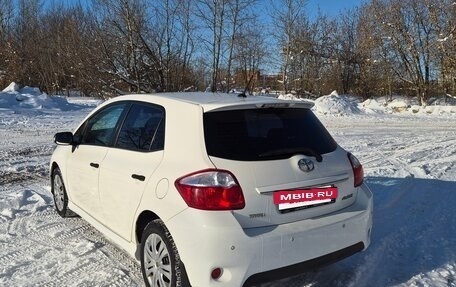 Toyota Auris II, 2010 год, 750 000 рублей, 3 фотография