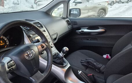 Toyota Auris II, 2010 год, 750 000 рублей, 8 фотография