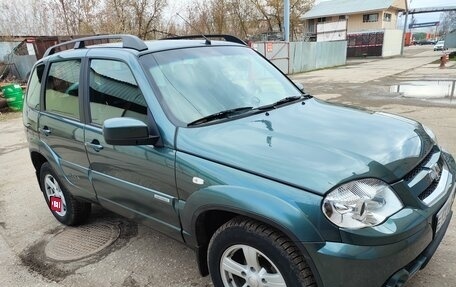 Chevrolet Niva I рестайлинг, 2015 год, 790 000 рублей, 2 фотография