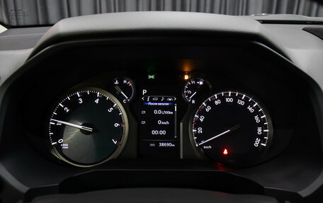 Toyota Land Cruiser Prado 150 рестайлинг 2, 2022 год, 6 398 000 рублей, 14 фотография