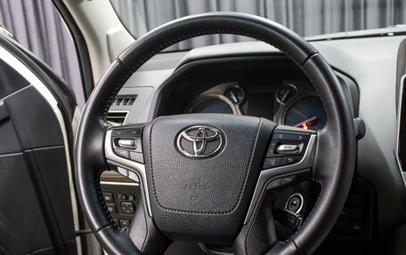 Toyota Land Cruiser Prado 150 рестайлинг 2, 2022 год, 6 398 000 рублей, 18 фотография