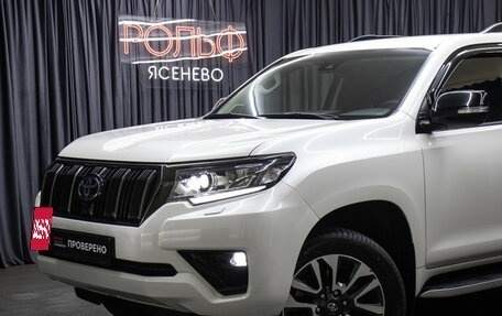 Toyota Land Cruiser Prado 150 рестайлинг 2, 2022 год, 6 398 000 рублей, 22 фотография
