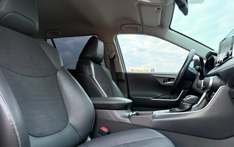 Toyota RAV4, 2021 год, 3 370 000 рублей, 7 фотография