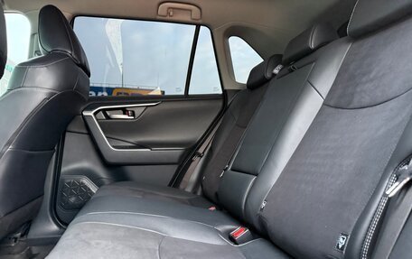 Toyota RAV4, 2021 год, 3 370 000 рублей, 11 фотография