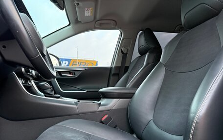 Toyota RAV4, 2021 год, 3 370 000 рублей, 12 фотография