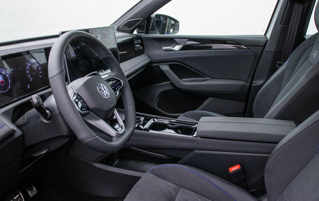 Volkswagen Tiguan, 2025 год, 5 600 000 рублей, 9 фотография