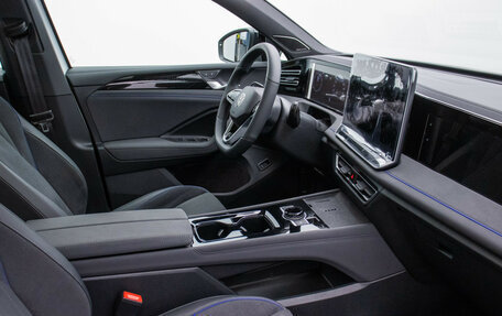 Volkswagen Tiguan, 2025 год, 5 600 000 рублей, 10 фотография