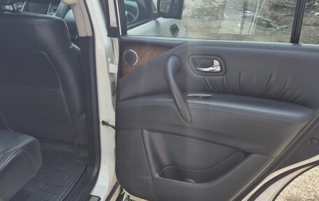 Infiniti QX56, 2011 год, 3 300 000 рублей, 24 фотография