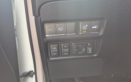 Infiniti QX56, 2011 год, 3 300 000 рублей, 30 фотография