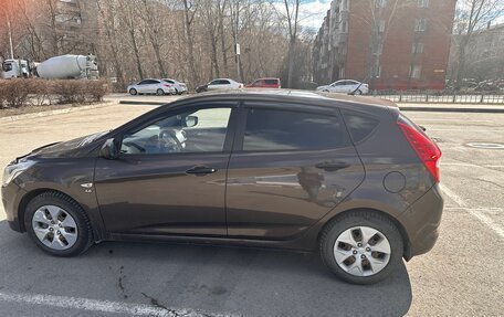 Hyundai Solaris II рестайлинг, 2014 год, 720 000 рублей, 2 фотография