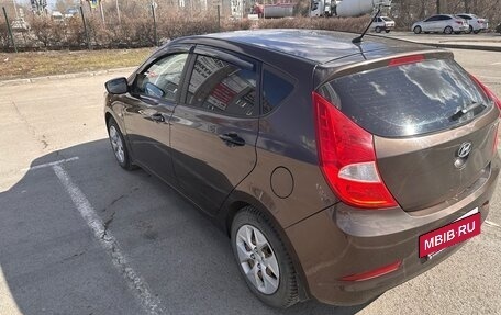 Hyundai Solaris II рестайлинг, 2014 год, 720 000 рублей, 3 фотография