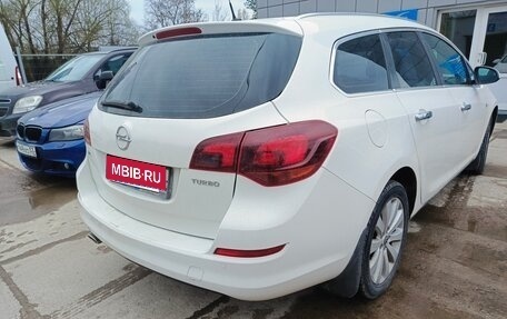 Opel Astra J, 2011 год, 780 000 рублей, 2 фотография