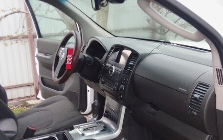 Nissan Pathfinder, 2014 год, 1 900 000 рублей, 13 фотография