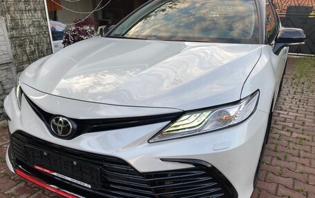 Toyota Camry, 2021 год, 5 500 000 рублей, 3 фотография