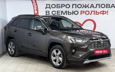 Toyota RAV4, 2020 год, 3 240 000 рублей, 3 фотография