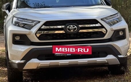 Toyota RAV4, 2024 год, 4 000 000 рублей, 3 фотография