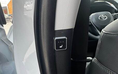 Toyota RAV4, 2024 год, 4 000 000 рублей, 5 фотография