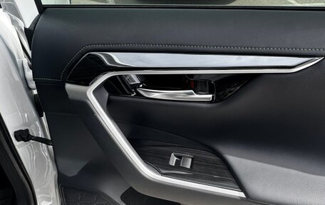 Toyota RAV4, 2024 год, 4 000 000 рублей, 14 фотография