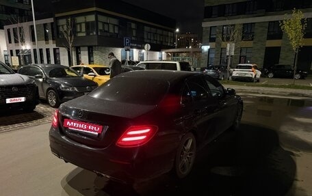 Mercedes-Benz E-Класс, 2018 год, 1 550 000 рублей, 4 фотография