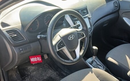 Hyundai Solaris II рестайлинг, 2012 год, 700 000 рублей, 10 фотография