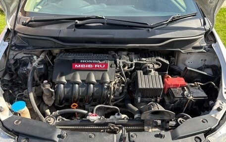 Honda Insight II рестайлинг, 2009 год, 730 000 рублей, 3 фотография