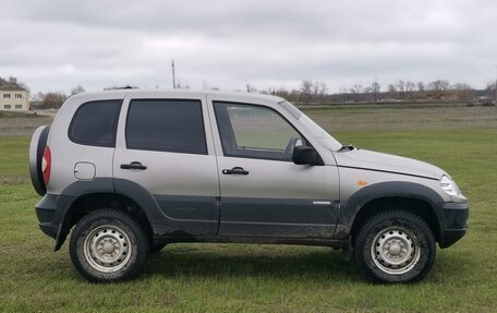 Chevrolet Niva I рестайлинг, 2010 год, 377 000 рублей, 9 фотография