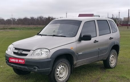 Chevrolet Niva I рестайлинг, 2010 год, 377 000 рублей, 2 фотография