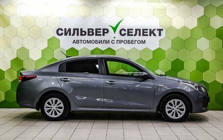 KIA Rio IV, 2018 год, 1 550 000 рублей, 8 фотография