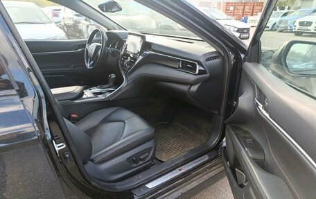 Toyota Camry, 2021 год, 3 099 000 рублей, 10 фотография