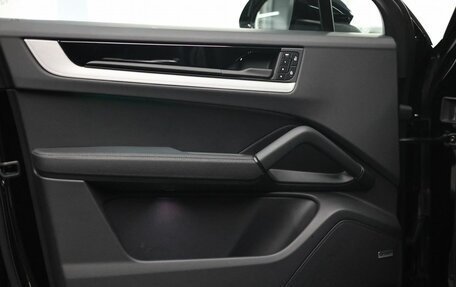Porsche Cayenne III, 2024 год, 15 950 000 рублей, 10 фотография