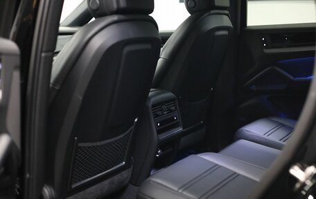 Porsche Cayenne III, 2024 год, 15 950 000 рублей, 29 фотография