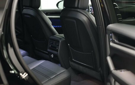 Porsche Cayenne III, 2024 год, 15 950 000 рублей, 31 фотография