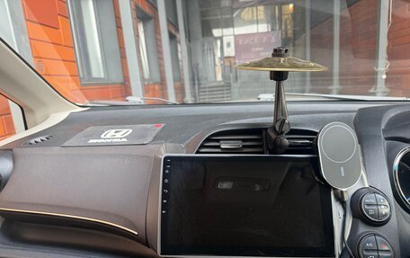 Honda Fit Shuttle I рестайлинг, 2012 год, 1 200 000 рублей, 19 фотография