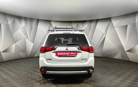 Mitsubishi Outlander III рестайлинг 3, 2016 год, 1 783 000 рублей, 8 фотография