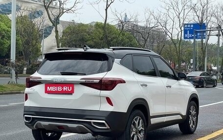 KIA Seltos I, 2023 год, 1 860 006 рублей, 6 фотография