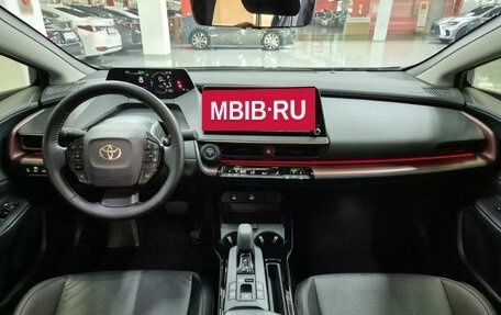 Toyota Prius IV XW50, 2025 год, 4 250 173 рублей, 8 фотография